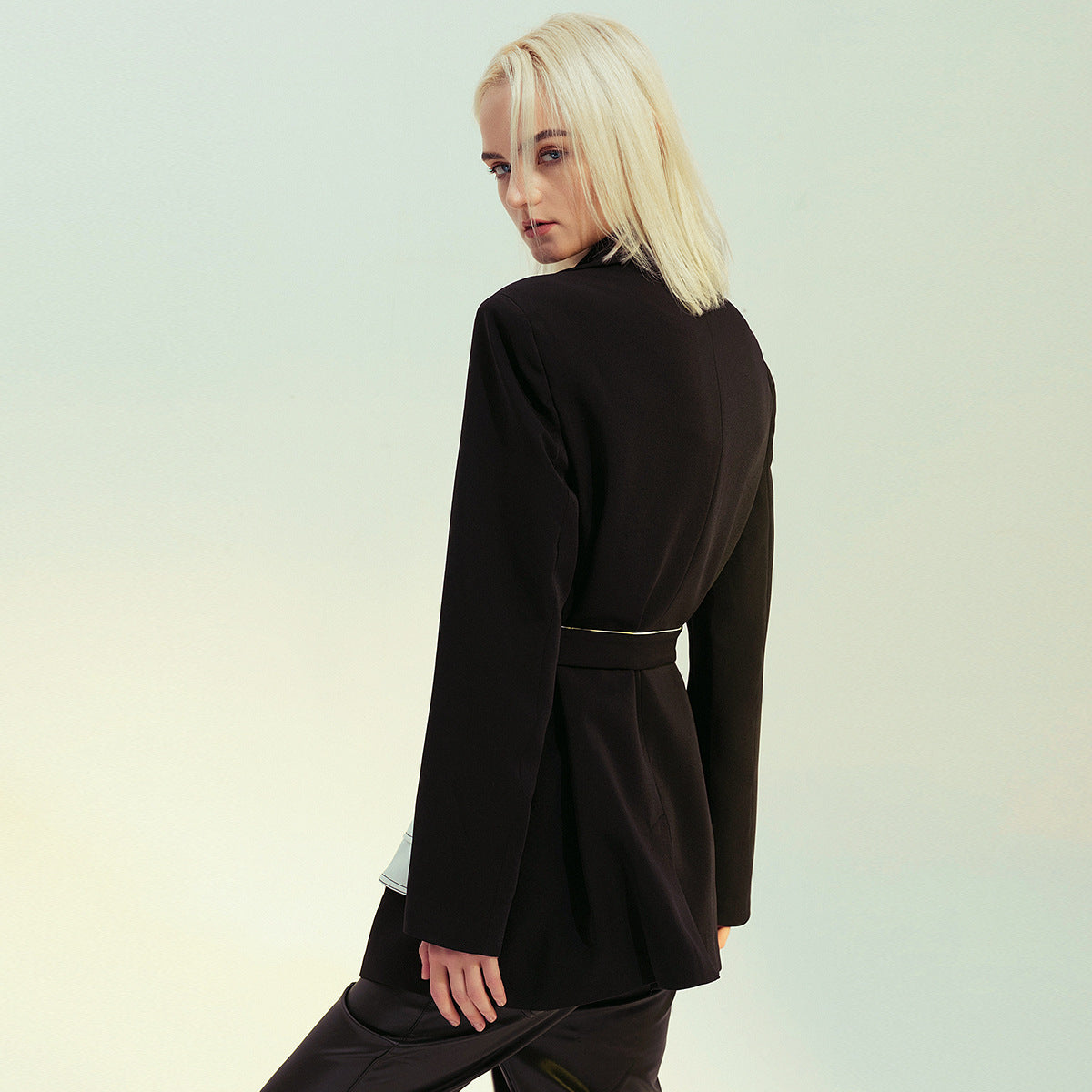 Black White Glue Pieces Retro Nostalgic Black White Contrast Color Tight Waist Mid-Length Small Blazers - ALTARIA